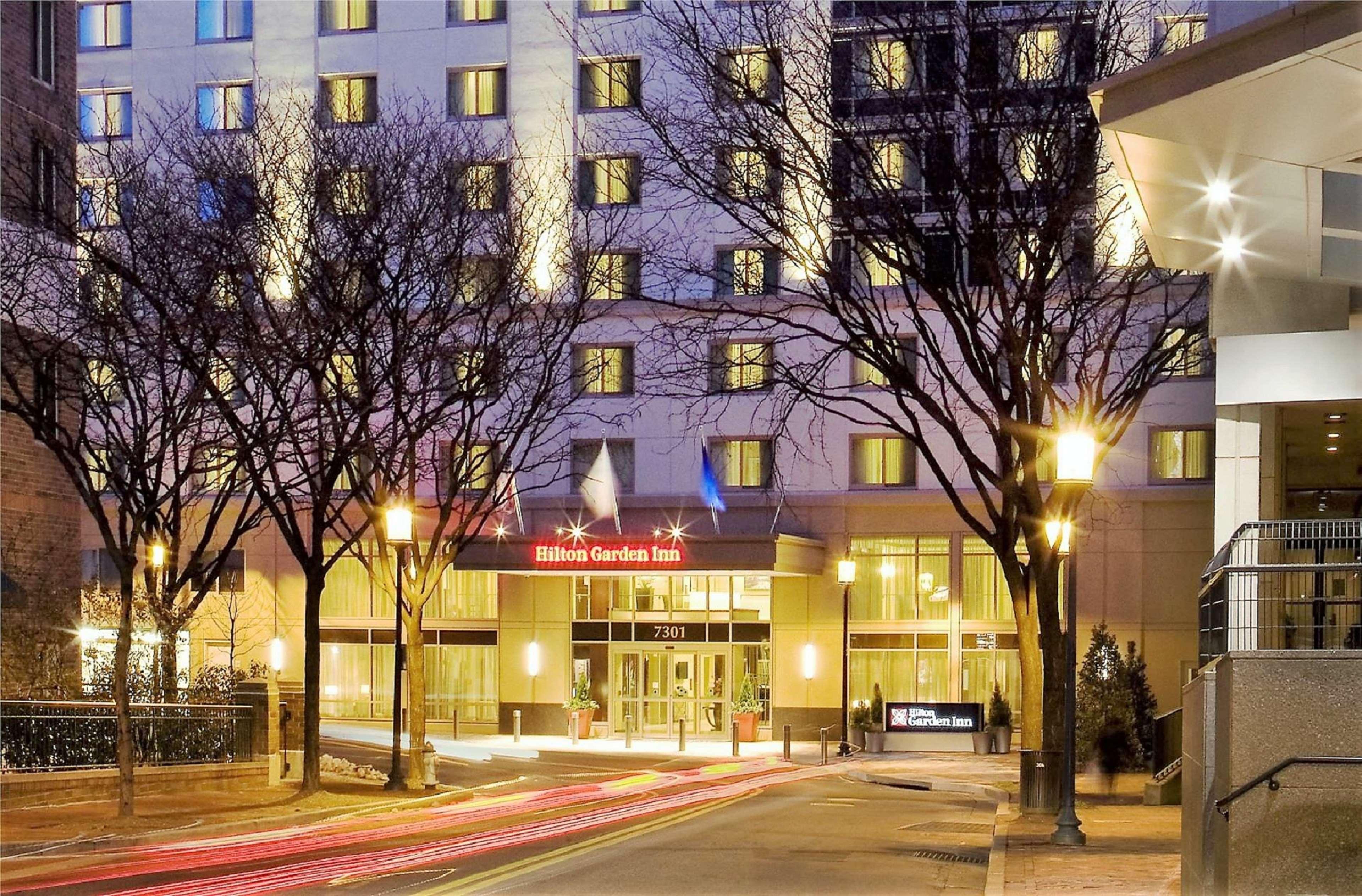 Hilton Garden Inn Bethesda Downtown Exteriör bild